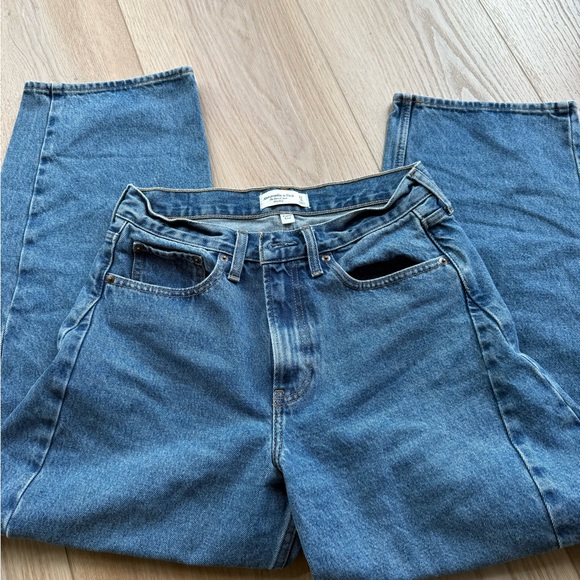 Abercrombie & Fitch mid rise barrel jeans - Picture 3 of 4
